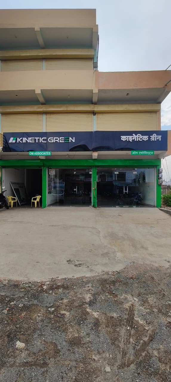 Kinetic Green electric two-wheeler at Shahdol showroom